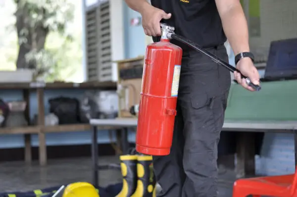 04) CORSO DI FORMAZIONE ANTINCENDIO PER ADDETTI ANTINCENDIO