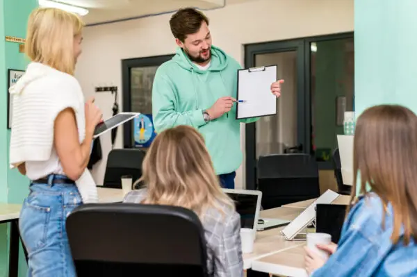 10) CORSO DI FORMAZIONE PER PREPOSTO SETTORE DI RISCHIO ALTO (24 ORE) RISCHIO MEDIO (20 ORE) RISCHIO BASSO (12 ORE)
